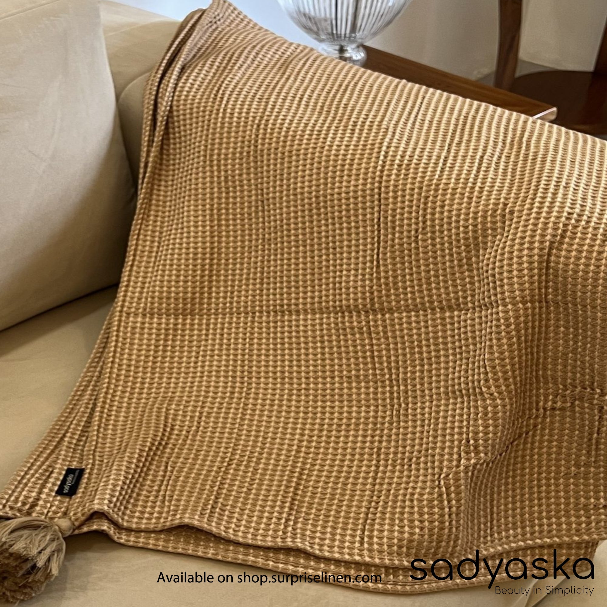 Sadyaska - Honeycomb Collection Woven Throw with Tassels (Mocha)