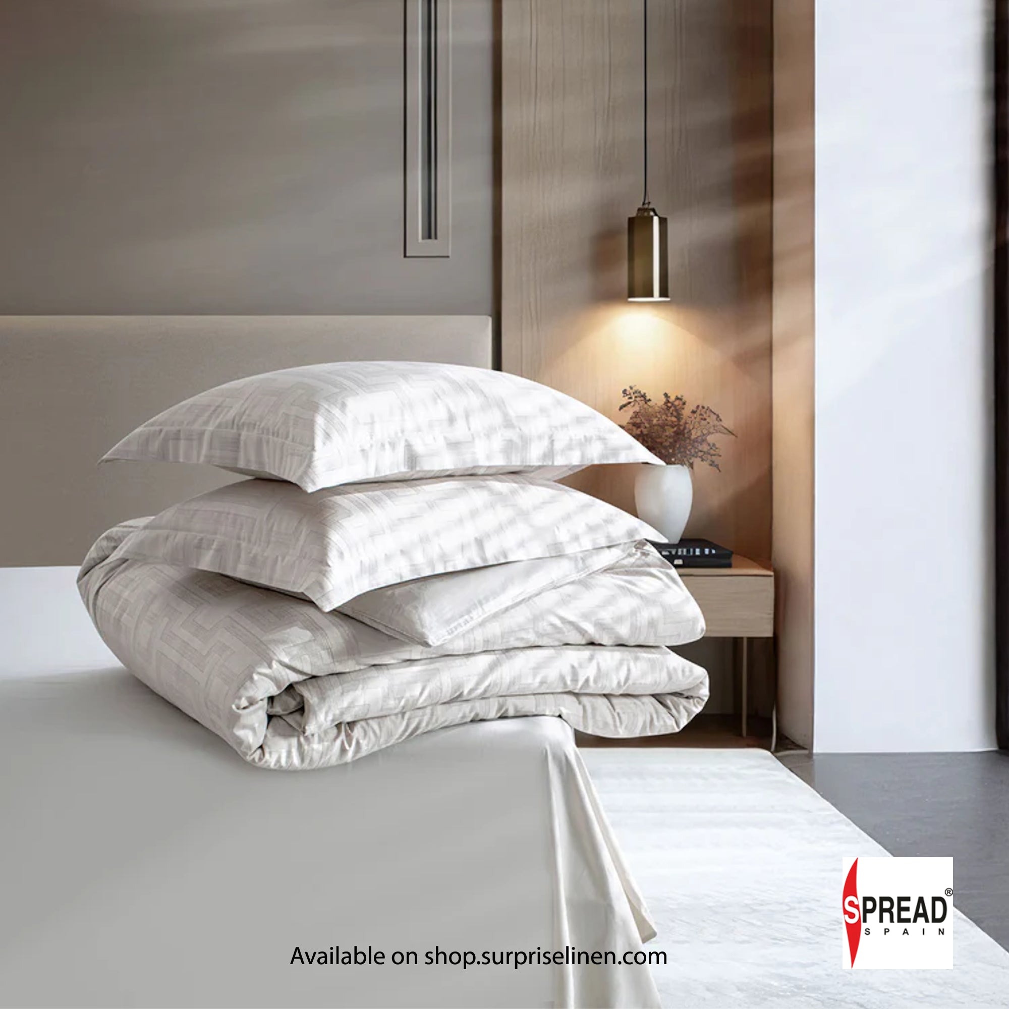 Spread Spain - 700 TC Italian Couture Luxury Bedsheet Set (Maze)