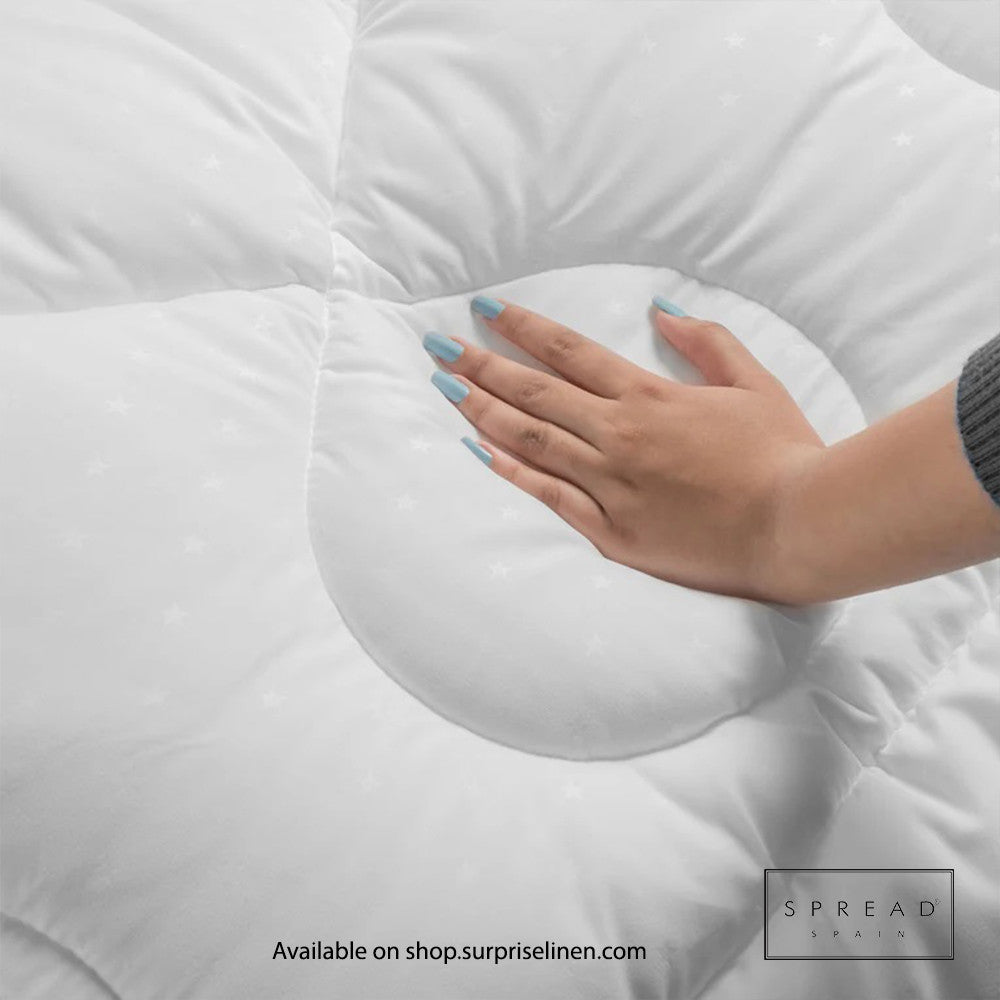 Spread Spain - Extreme Winter 350 GSM OEKO Certified Snow Star Quilt