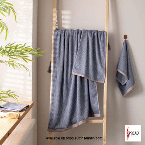 Spread Spain - Lightweight Luxury with Superior Absorbency The Bamboo Bath Towel (Sky Grey)