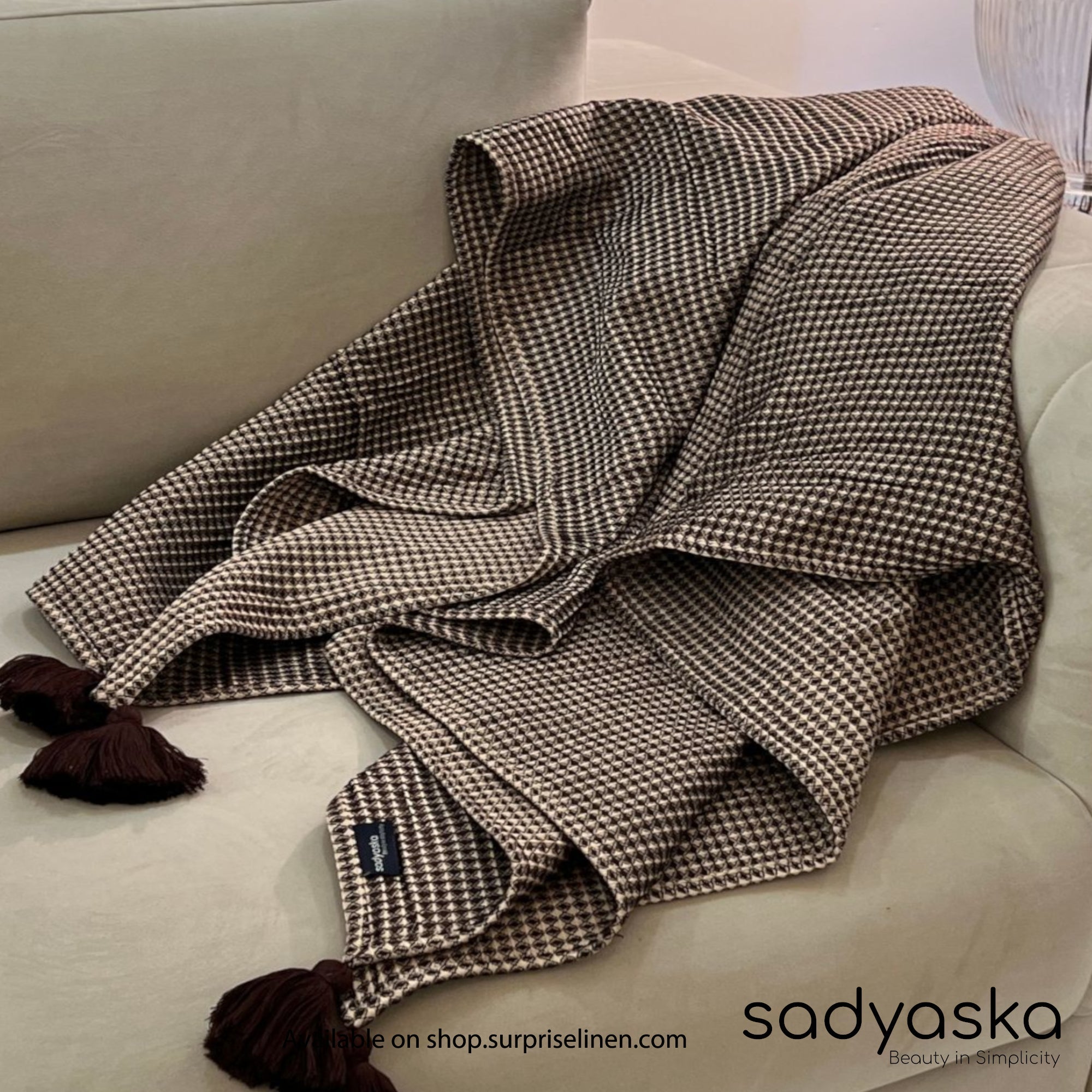 Sadyaska - Honeycomb Collection Woven Throw with Tassels (Coffee)