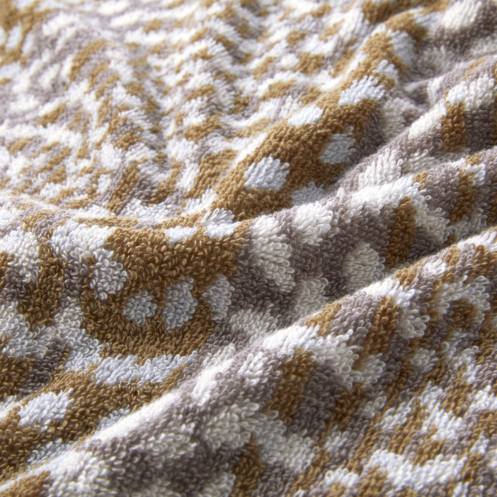Kenzo - K Wildcat 550 GSM 100% Organic Cotton Jacquard Towel