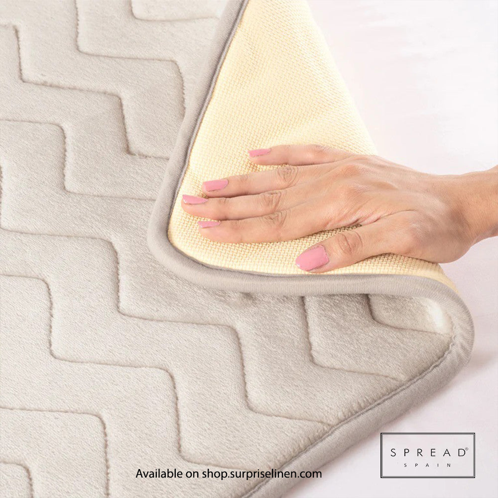 Spread Spain - Plush Wave Collection Anti Skid Memory Foam Bathmat Waves (Light Beige)
