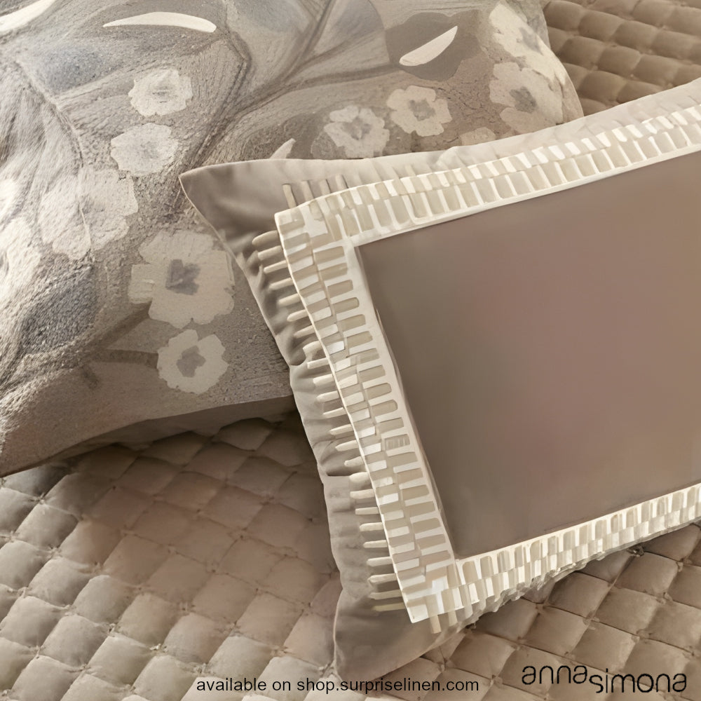 Anna Simona - Joules 7 Pcs Velvet Bed Ensemble Set (Beige)