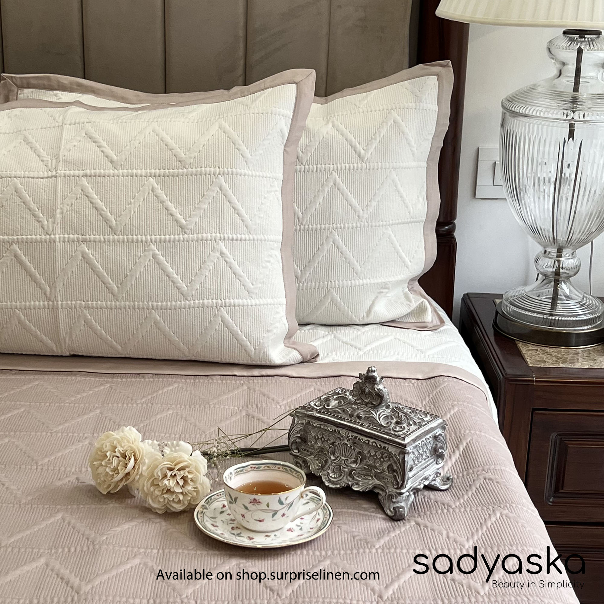 Sadyaska - Connoisseurs Collection Trigon Bedcover Set (Buff)
