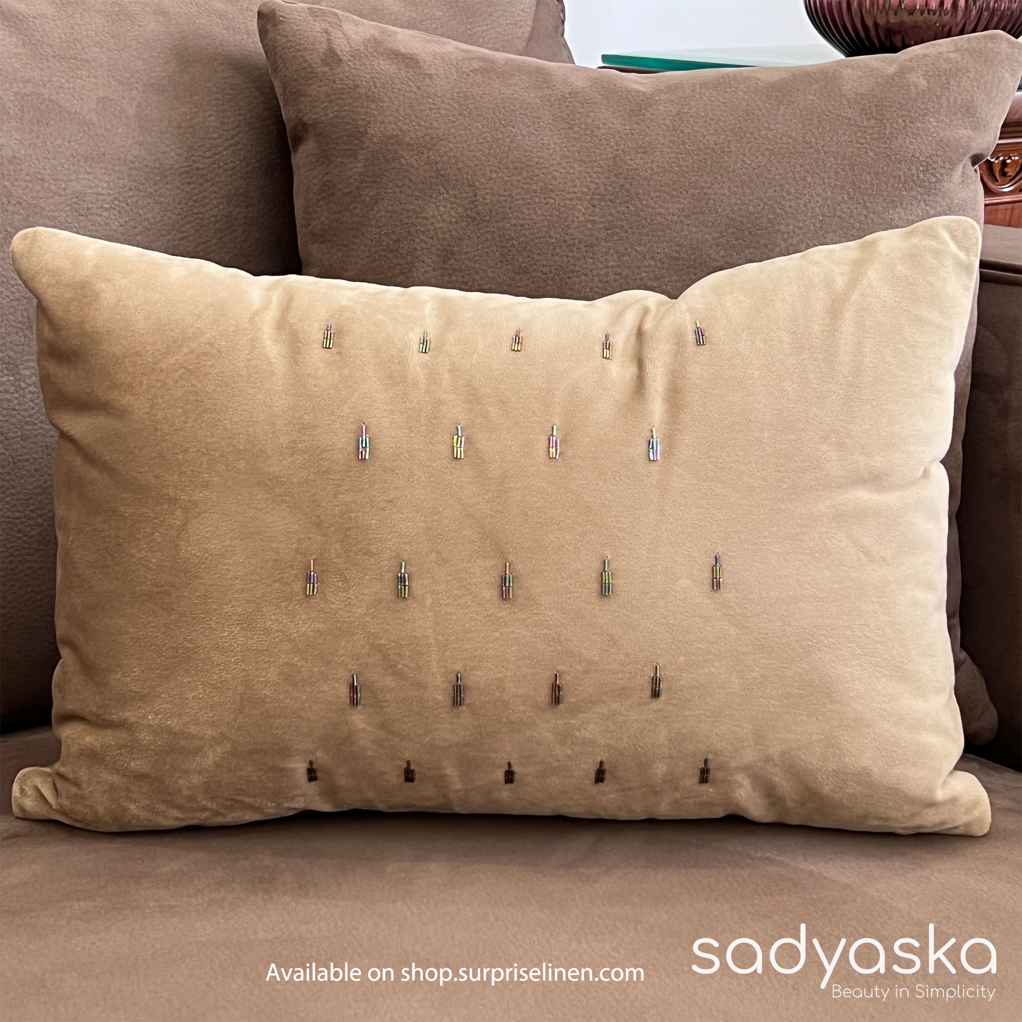 Sadyaska - Decorative Chandelier Velvet Cushion Cover (Champagne Gold)