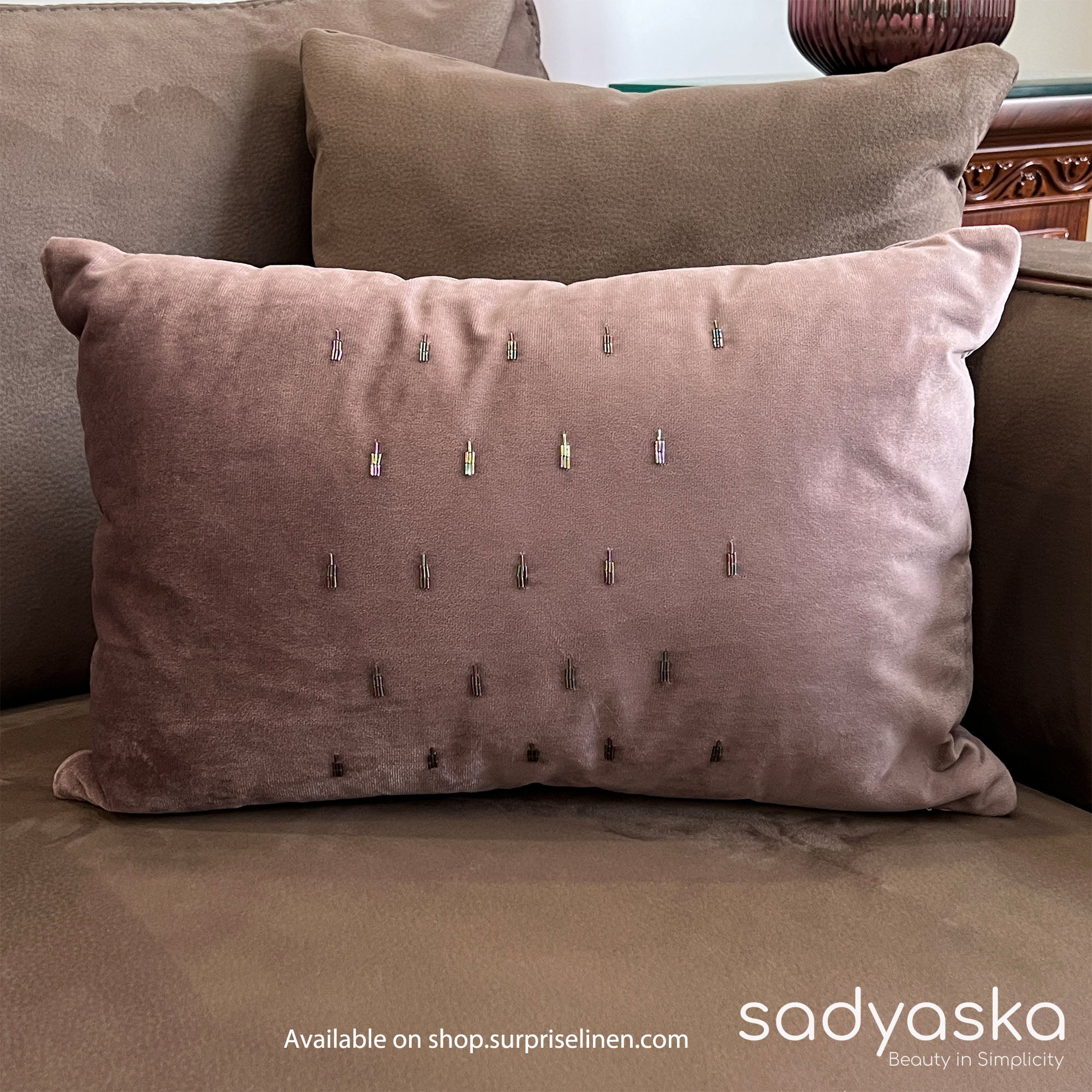 Sadyaska - Decorative Chandelier Velvet Cushion Cover (Lilac)