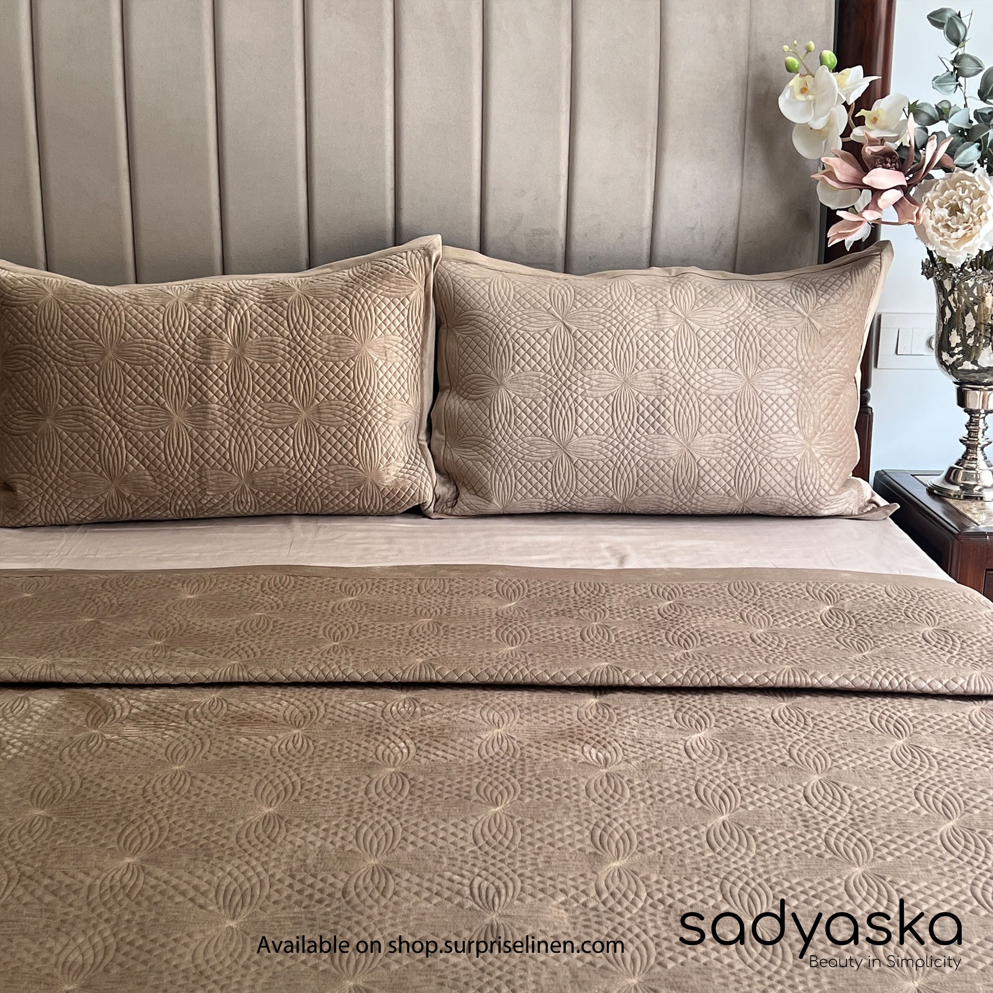 Sadyaska - Lindo Velvet Bedspread Set (Champagne Gold)