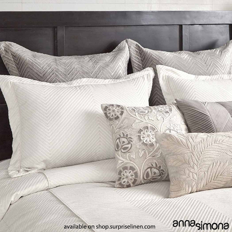 Anna Simona - Restoration 8 Pcs Viscose Velvet & Cotton Duvet Ensemble Set (Off White)