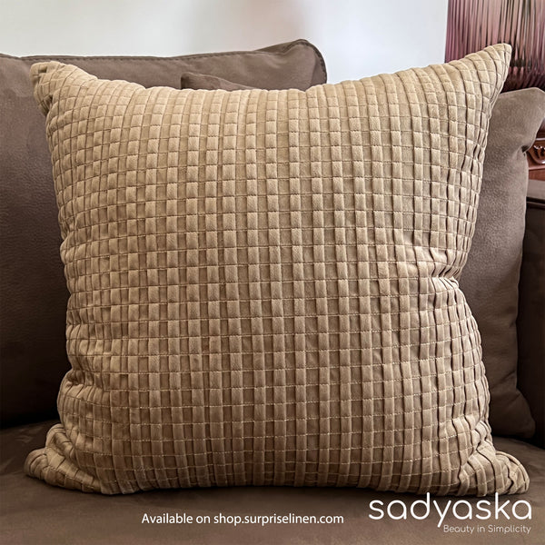 Sadyaska - Decorative Bello Velvet Cushion Cover (Champagne Gold)