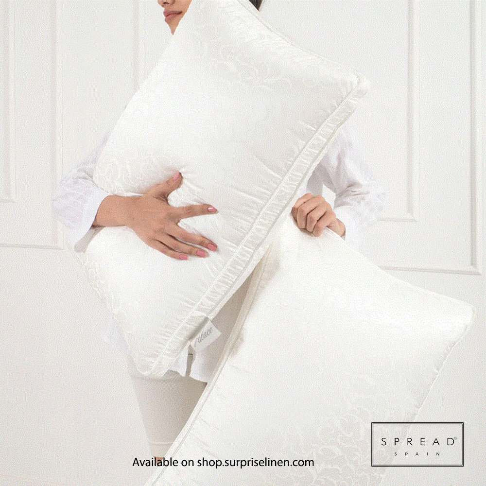 Spread Spain - Palace Standard Size Long Fibre Pillow Certified by a Swiss Laboratory