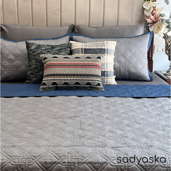 Sadyaska - Gizmo Cotton Rich Reversible Bedspread Set (Navy and Dark Grey)