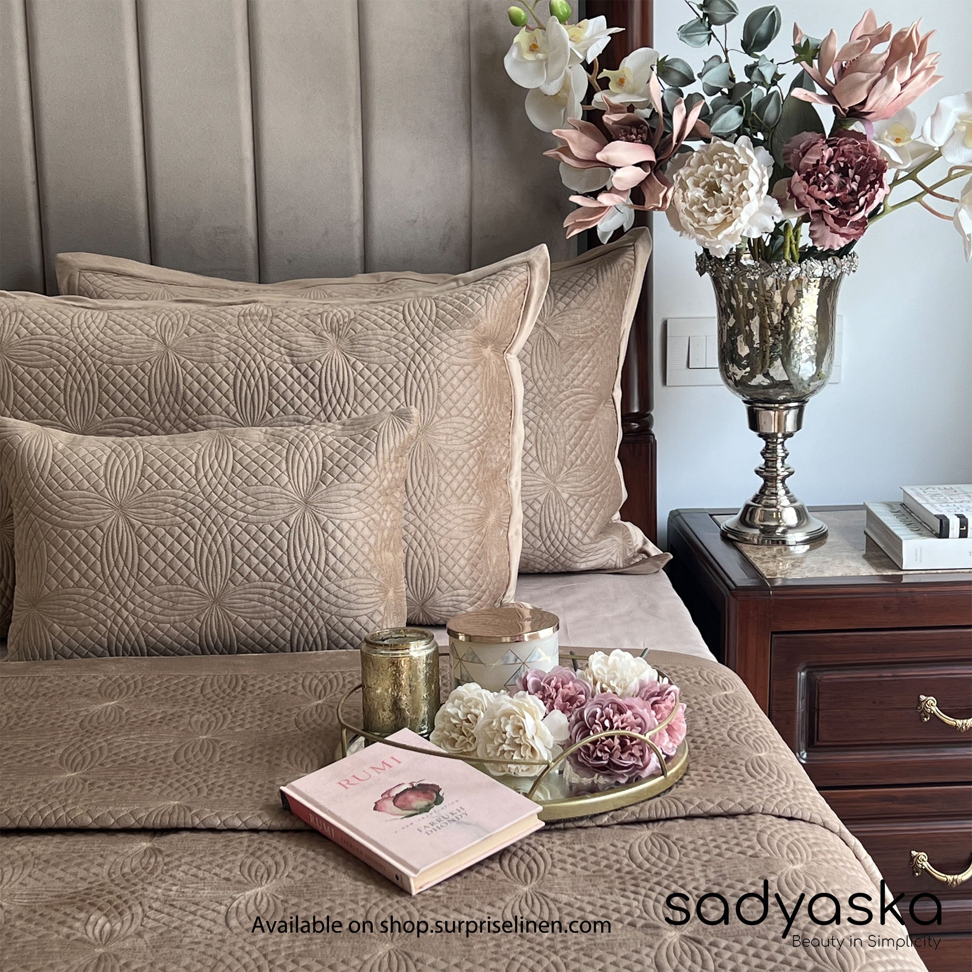 Sadyaska - Lindo Velvet Bedspread Set (Champagne Gold)