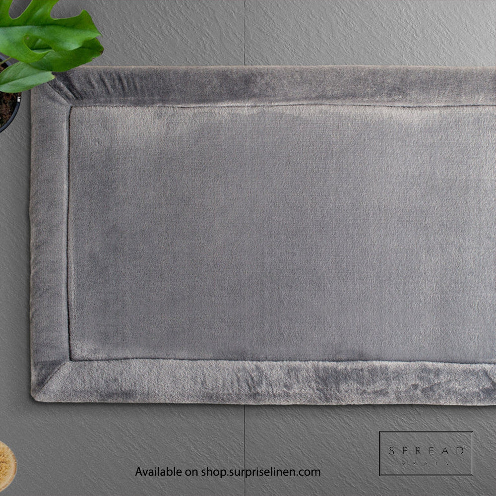 Spread Spain - Plush Square Collection Anti Skid Memory Foam Bathmat Waves (Grey)