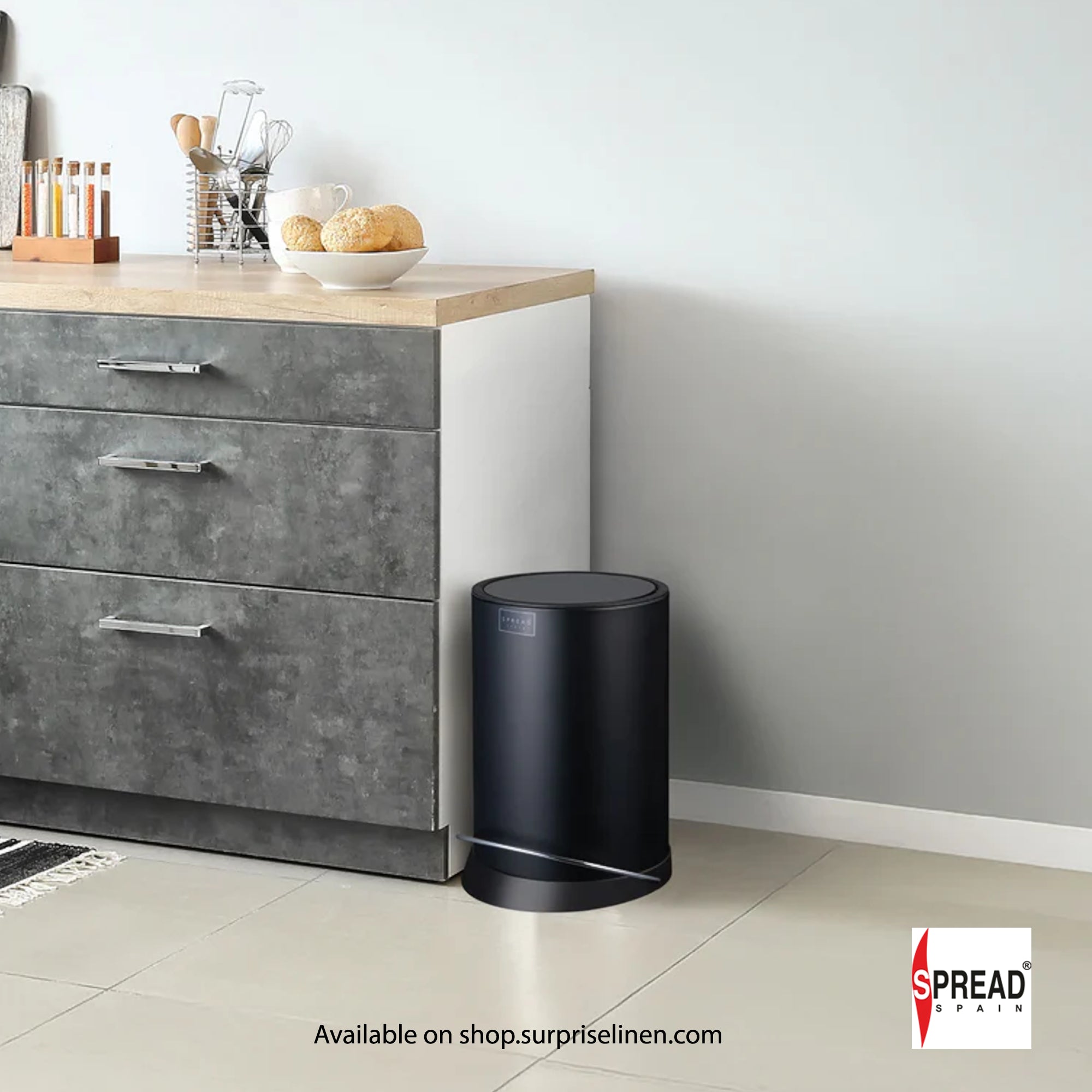 Spread Spain - Metallica Collection 6 Litre Silent Close Dustbin (Black Matt)