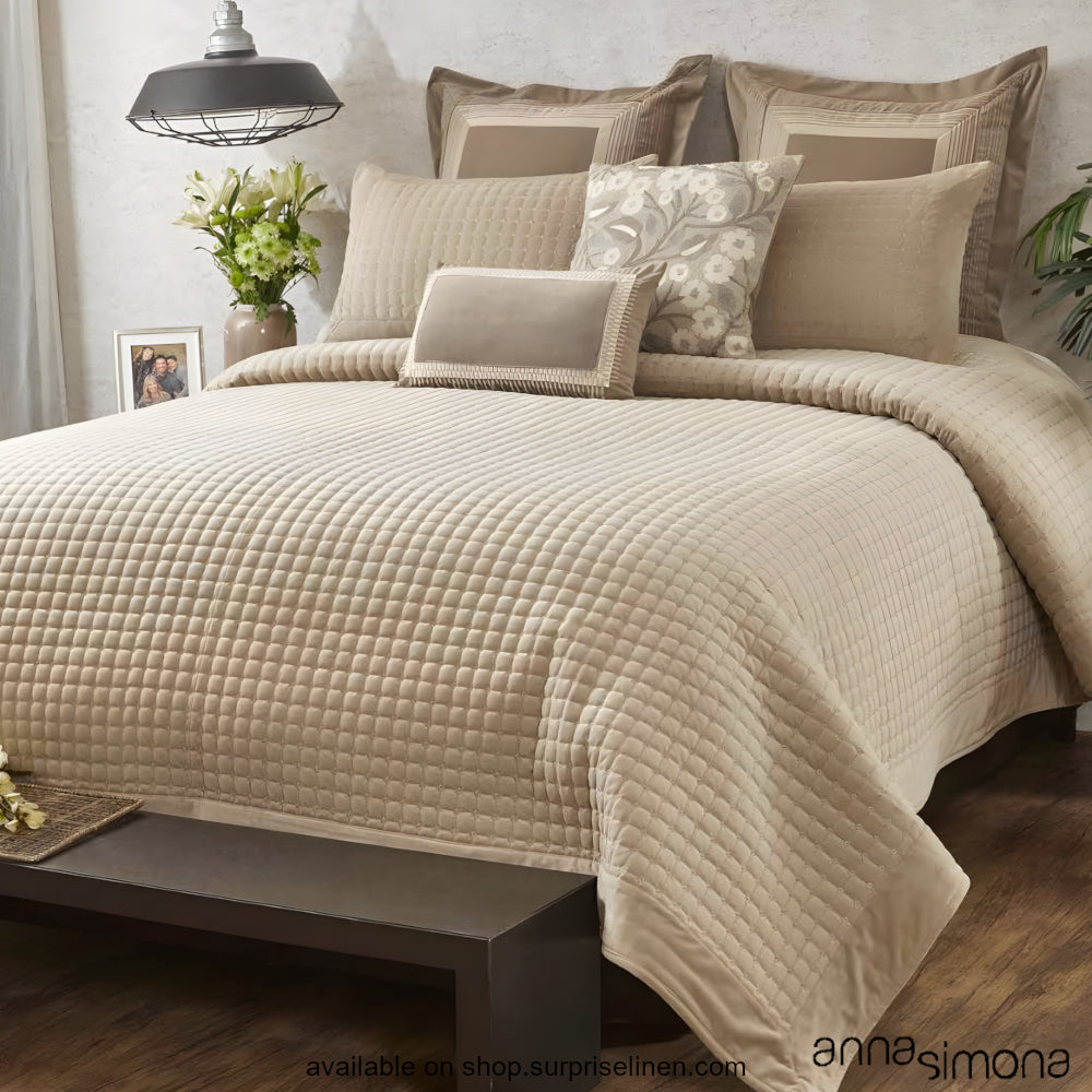 Anna Simona - Joules 7 Pcs Velvet Bed Ensemble Set (Beige)