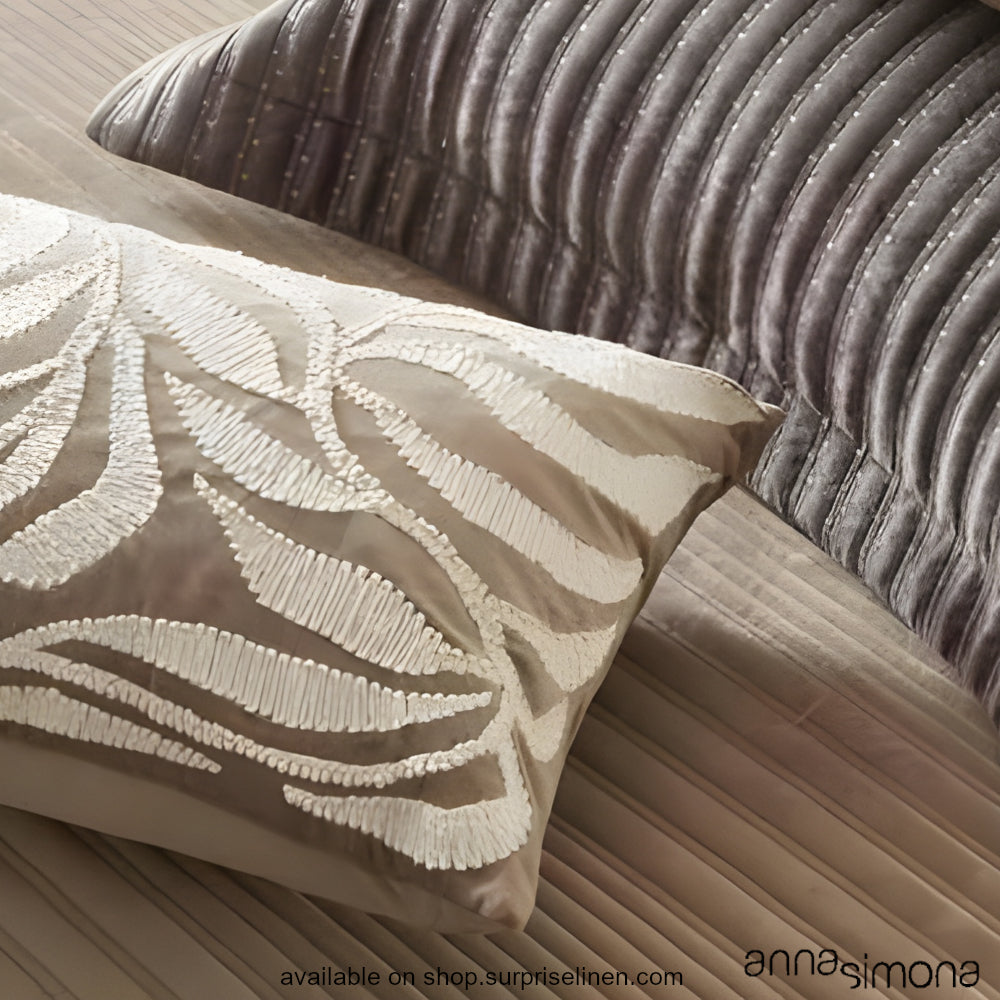 Anna Simona - Novice 8 Pcs Velvet Bed Ensemble Set (Sand)
