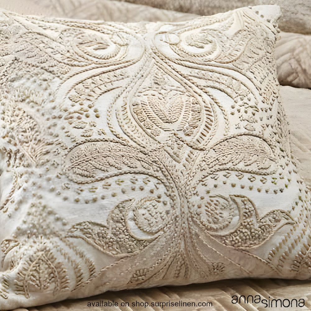 Anna Simona - Synergy 8 Pcs Velvet Bed Ensemble Set (Light Gold)