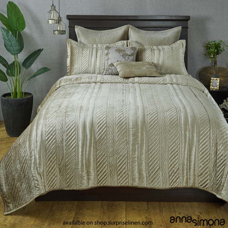 Anna Simona - Opera 7 Pcs Velvet Bed Cover Set