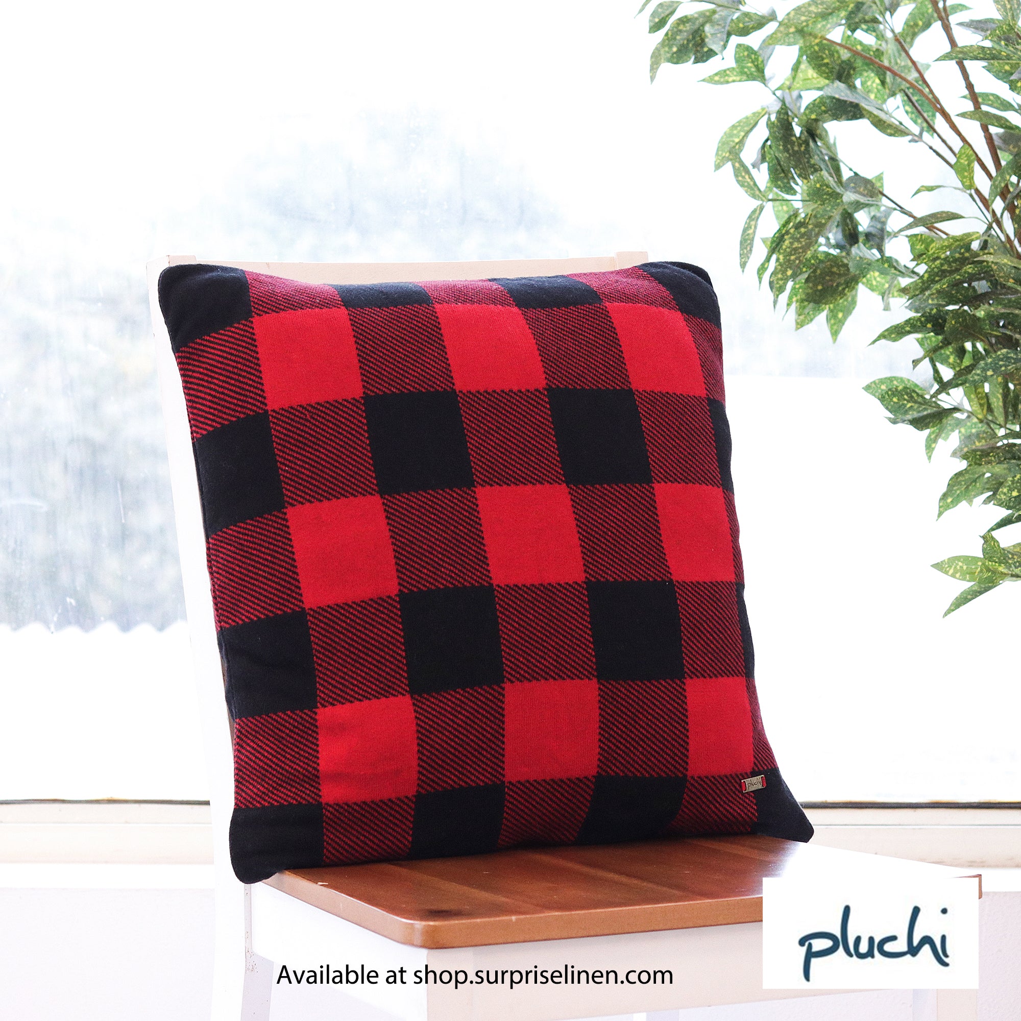 Pluchi - It's Checkered Way Cotton Knitted Decorative Cushion Cover (Black & Red)