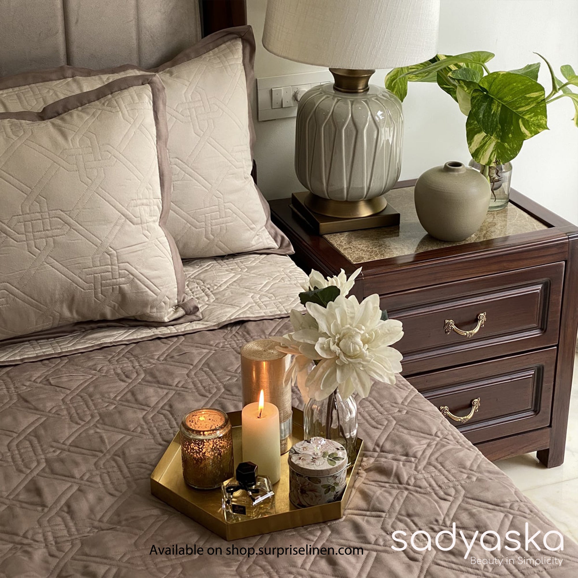 Sadyaska - Prime Collection Gizmo Bed Cover Set (Beige & Taupe)