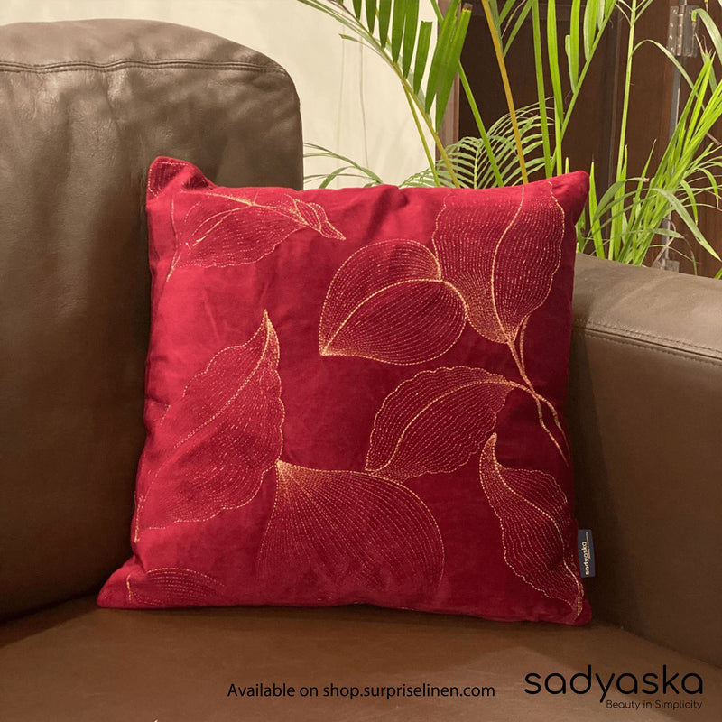 Sadyaska - Decorative Leaf Maroon Velvet Cushion Cover (Maroon)