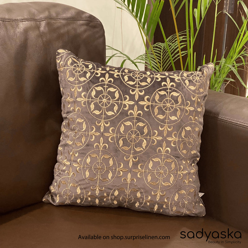 Sadyaska - Decorative Timber Velvet Cushion Cover (Mousse)