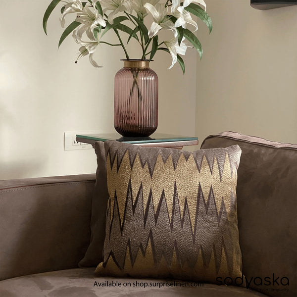 Sadyaska - Decorative Ditsy Velvet Cushion Cover (Mousse)
